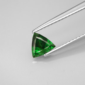 Tormalina cromifera verde naturale da 0,41 ct, trillion, VS