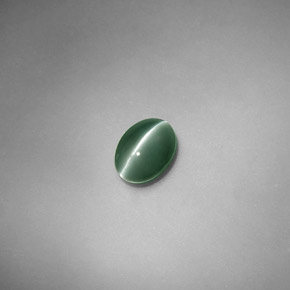 Chrysoberyl cat's eye naturale verde da 0,71 ct, taglio ovale, traslucido