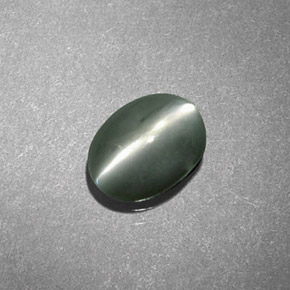 Crisoberillo effetto occhio di gatto Verde naturale da 0.69 ct, Taglio ovale, Opaco