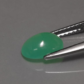 Crisoprasio naturale verde da 1,15 ct, taglio ovale, traslucido
