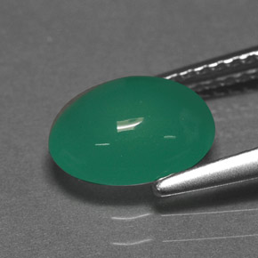 Crisoprasio naturale verde da 1,67 ct, taglio ovale, traslucido
