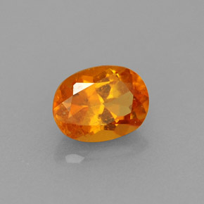 Clinoumite Giallo-arancione naturale da 0.75 ct, Taglio ovale, VS