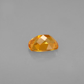 Clinohumite naturale arancione da 0,58 ct, taglio a cuscino, VS-SI