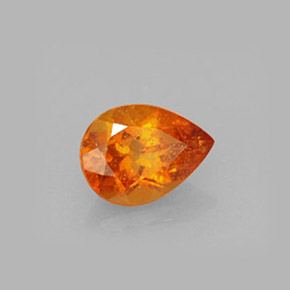 Clinohumite naturale arancione da 0,69 ct, taglio a pera, VS-SI