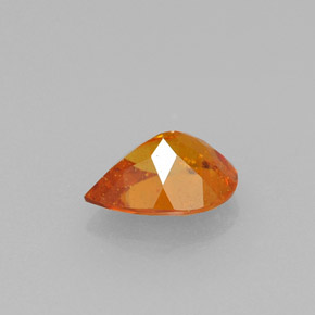Clinohumite naturale arancione da 0,69 ct, taglio a pera, VS-SI