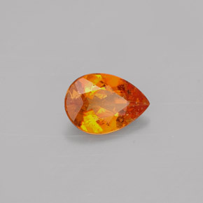 Clinoumite Giallo-arancione naturale da 0.64 ct, Forma a pera, VS-SI