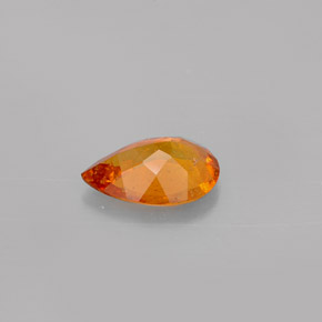 Clinoumite Giallo-arancione naturale da 0.64 ct, Forma a pera, VS-SI