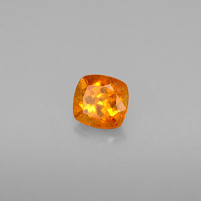 Clinoumite Giallo-arancione naturale da 0.48 ct, Taglio a cuscino, VS-SI