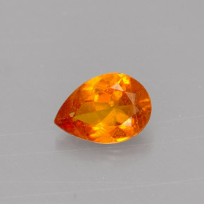 Clinohumite naturale arancione da 0,57 ct, taglio a pera, VS-SI