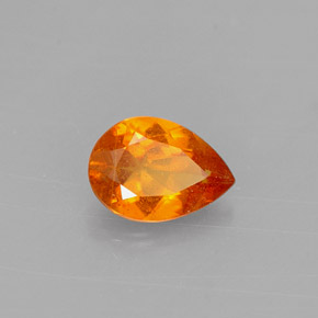 Clinohumite naturale arancione da 0,57 ct, taglio a pera, VS-SI