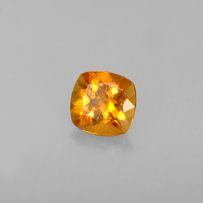 Clinohumite naturale arancione da 0,53 ct, taglio a cuscino, VS-SI