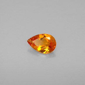 Clinohumite naturale arancione da 0,41 ct, taglio a pera, VS