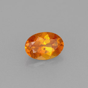 Clinohumite naturale arancione da 0,56 ct, taglio ovale, VS-SI
