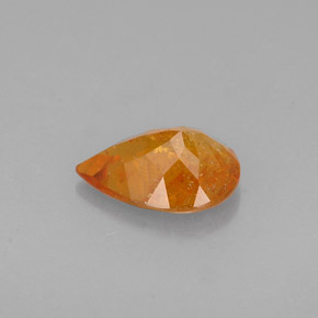 Clinohumite naturale arancione da 0,73 ct, taglio a pera, VS-SI