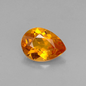 Clinoumite Giallo-arancione naturale da 0.54 ct, Forma a pera, VVS-VS