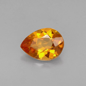 Clinoumite Giallo-arancione naturale da 0.54 ct, Forma a pera, VVS-VS