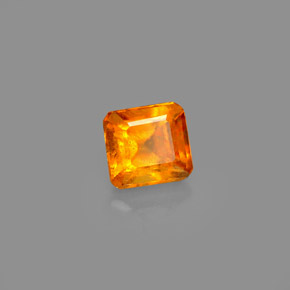 Clinohumite naturale arancione da 0,69 ct, taglio smeraldo, VS-SI