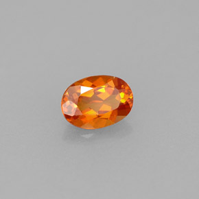 Clinohumite naturale arancione da 0,55 ct, taglio ovale, VVS-VS