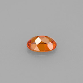 Clinohumite naturale arancione da 0,55 ct, taglio ovale, VVS-VS