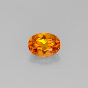 Clinohumite naturale arancione da 0,44 ct, taglio ovale, VS