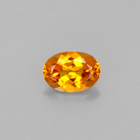Clinoumite Giallo-arancione naturale da 0,47 ct, Taglio ovale, VS