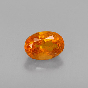Clinohumite naturale arancione da 0,52 ct, taglio ovale, VS-SI