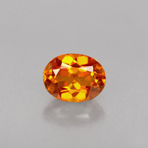 Clinohumite naturale arancione da 0,36 ct, taglio ovale, VS
