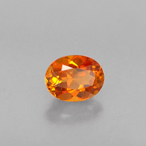 Clinohumite naturale arancione da 0,36 ct, taglio ovale, VS