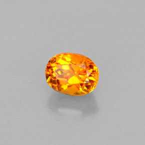 Clinohumite naturale arancione giallastro da 0,36 ct, taglio ovale, VS-SI