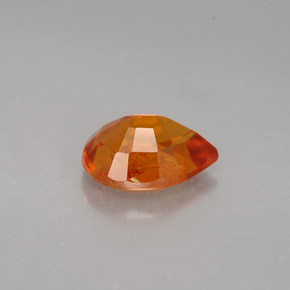 Clinoumite Giallo-arancione naturale da 2.04 ct, Forma a pera, SI