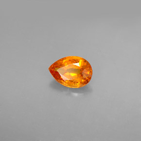 Clinoumite Giallo-arancione naturale da 0.91 ct, Forma a pera, SI