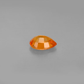 Clinoumite Giallo-arancione naturale da 0.91 ct, Forma a pera, SI