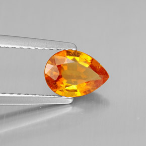 Clinoumite Giallo-arancione naturale da 0.72 ct, Forma a pera, VS-SI