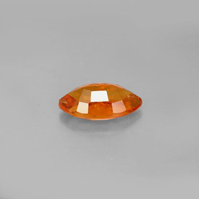 Clinoumite Giallo-arancione naturale da 1.36 ct, Taglio marquise, VS-SI