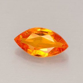 Clinoumite Giallo-arancione naturale da 0.67 ct, Taglio marquise, VS-SI