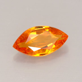 Clinoumite Giallo-arancione naturale da 0.67 ct, Taglio marquise, VS-SI