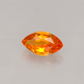 Clinoumite Giallo-arancione naturale da 0.37 ct, Taglio marquise, VS