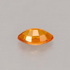 Clinoumite Giallo-arancione naturale da 0.37 ct, Taglio marquise, VS