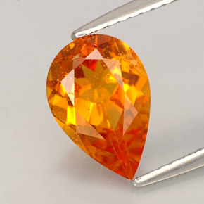 Clinoumite Giallo-arancione naturale da 1.91 ct, Forma a pera, VS