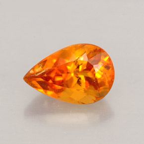 Clinoumite Giallo-arancione naturale da 1.44 ct, Forma a pera, VS