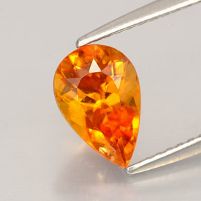 Clinoumite Giallo-arancione naturale da 1.44 ct, Forma a pera, VS
