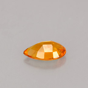 Clinoumite Giallo-arancione naturale da 0.58 ct, Forma a pera, VS