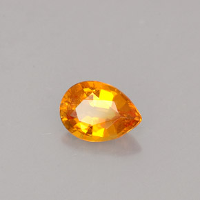 Clinohumite naturale arancione da 0,48 ct, taglio a pera, VS