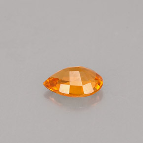 Clinohumite naturale arancione da 0,48 ct, taglio a pera, VS