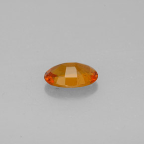 Clinohumite naturale arancione da 0,93 ct, taglio ovale, VS-SI