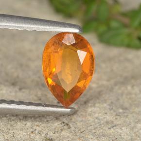 Clinoumite Giallo-arancione naturale da 0.73 ct, Forma a pera, VS-SI