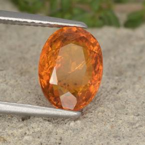 Clinoumite Giallo-arancione naturale da 2.34 ct, Taglio ovale, VS-SI