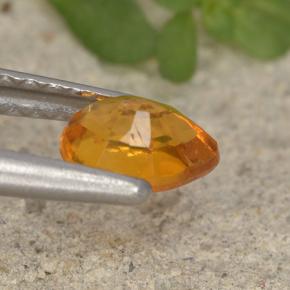 Clinoumite Giallo-arancione naturale da 0.43 ct, Forma a pera, VS-SI