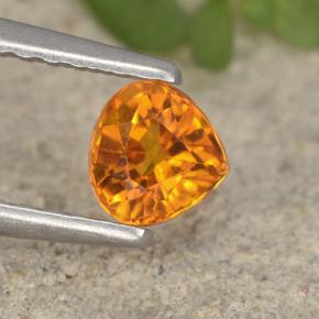 Clinoumite Giallo-arancione naturale da 0.46 ct, Forma a pera, VS-SI