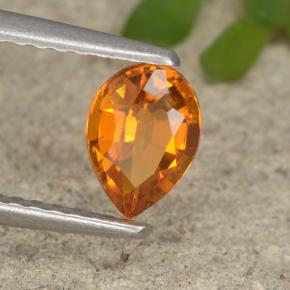 Clinoumite Giallo-arancione naturale da 0.70 ct, Forma a pera, VS-SI